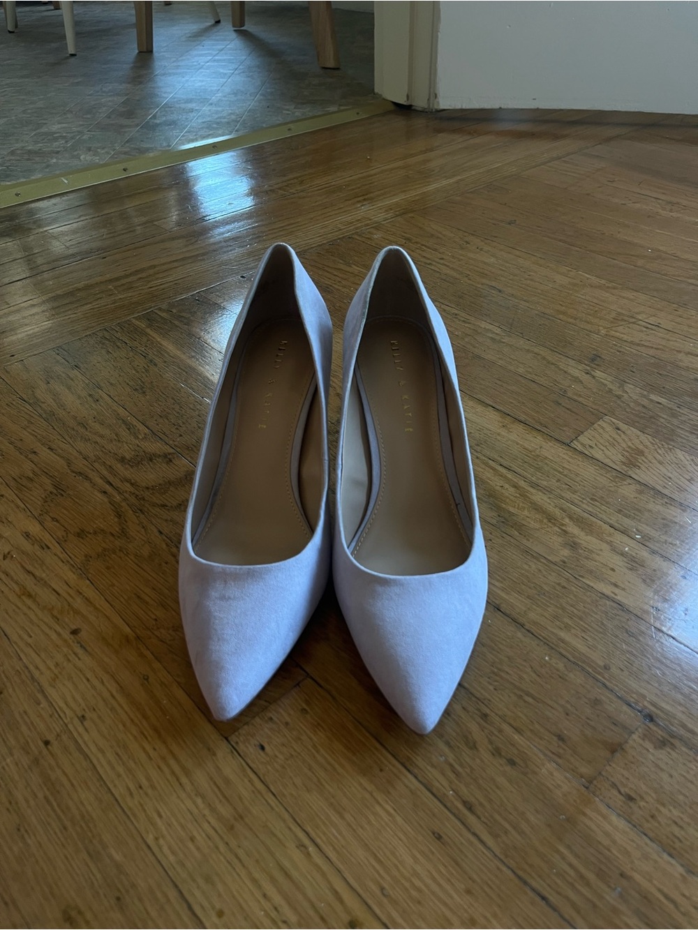 Pointed Toe Women’s Pumps in Lavender